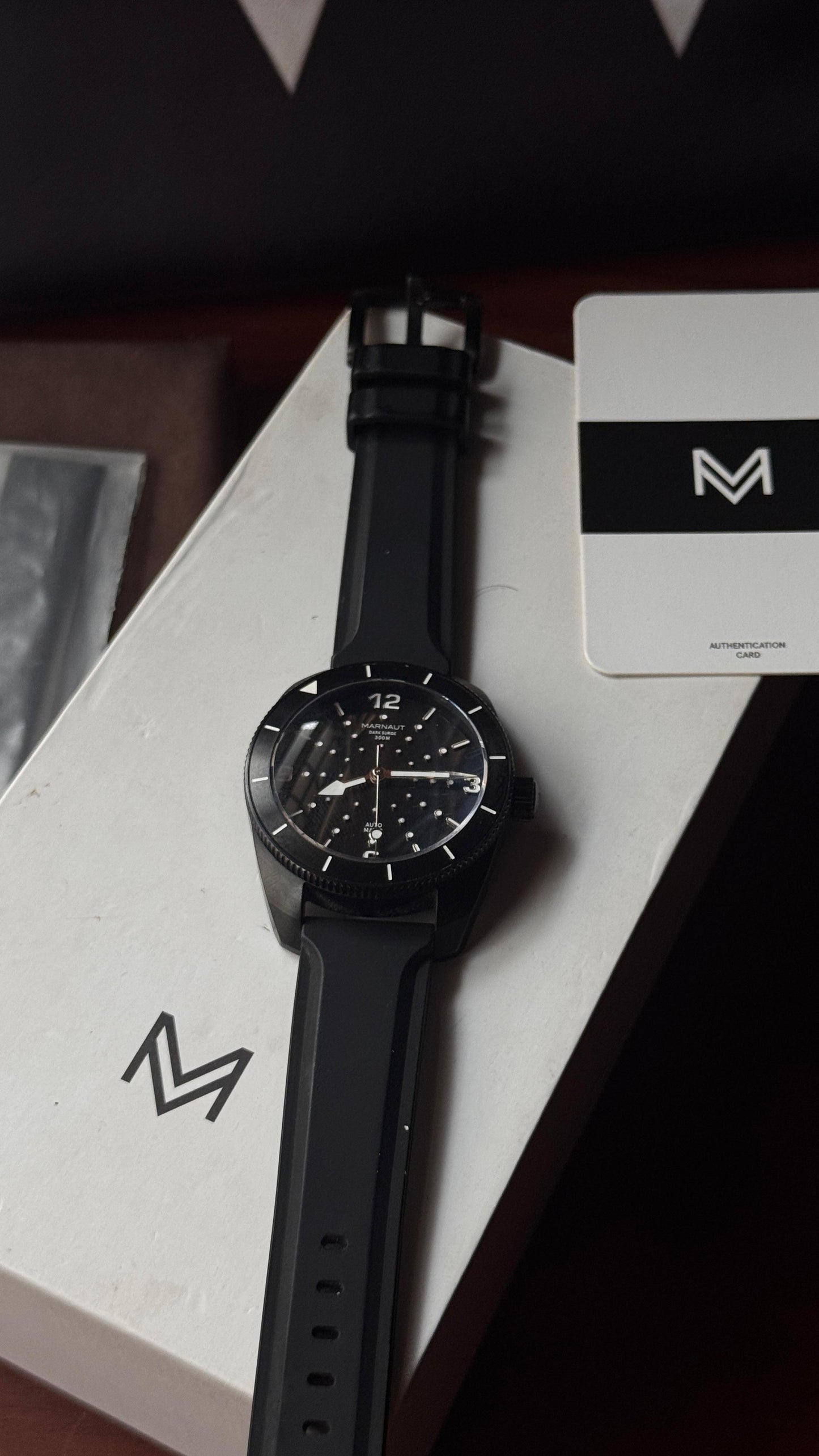 Marnaut Dark Surge 300B
