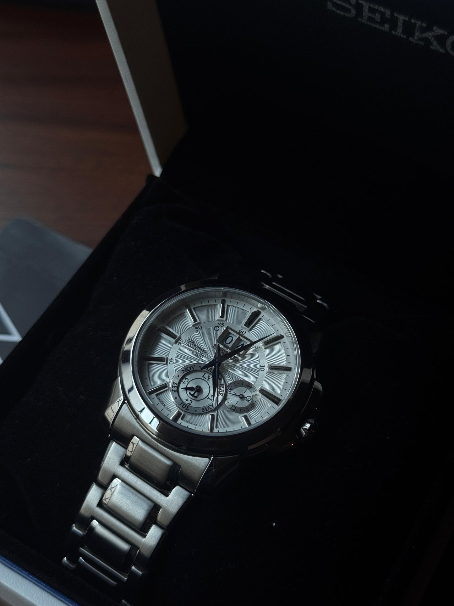 Seiko Kinetic Premiere SNP159P1