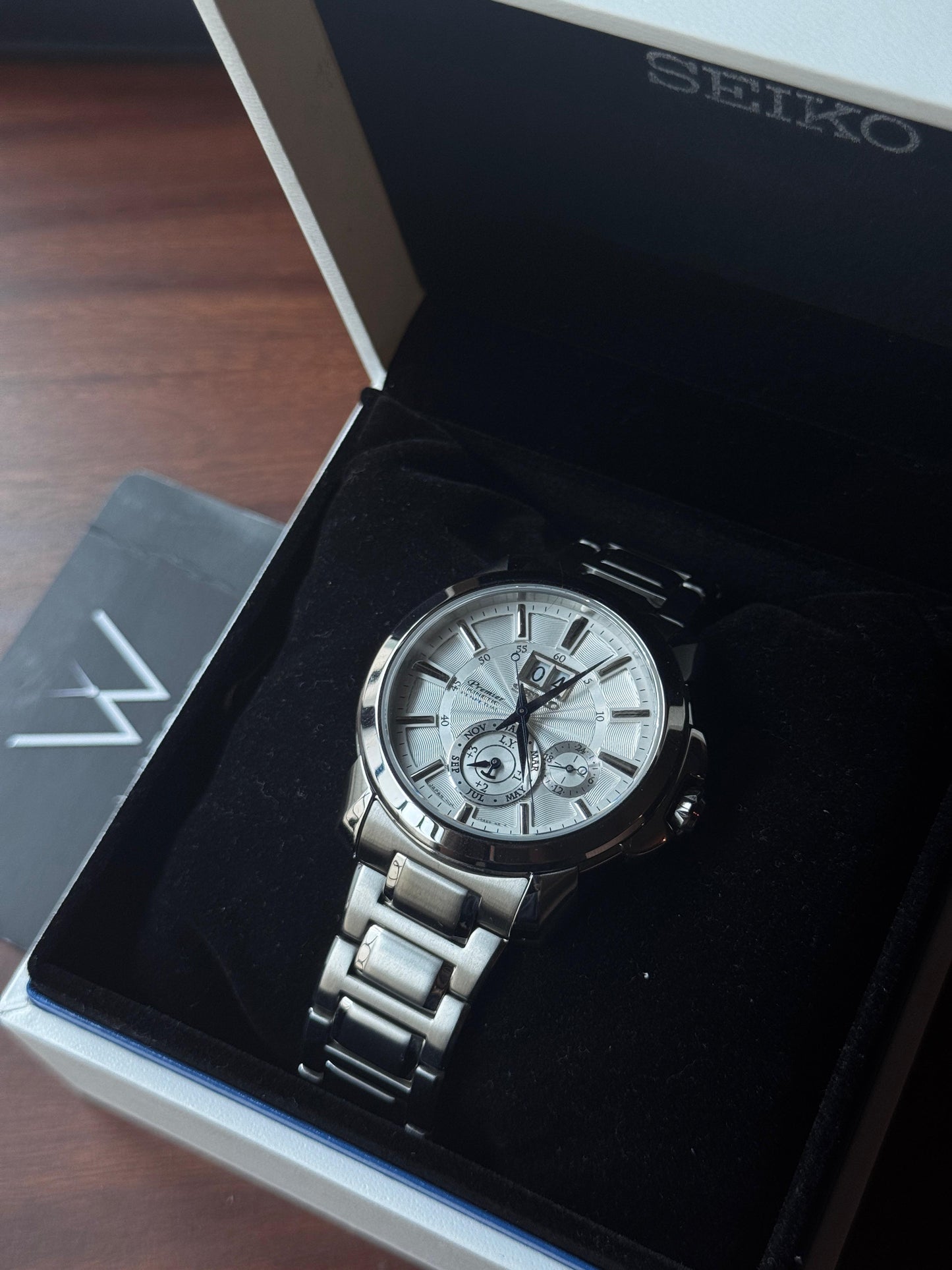 Seiko Kinetic Premiere SNP159P1