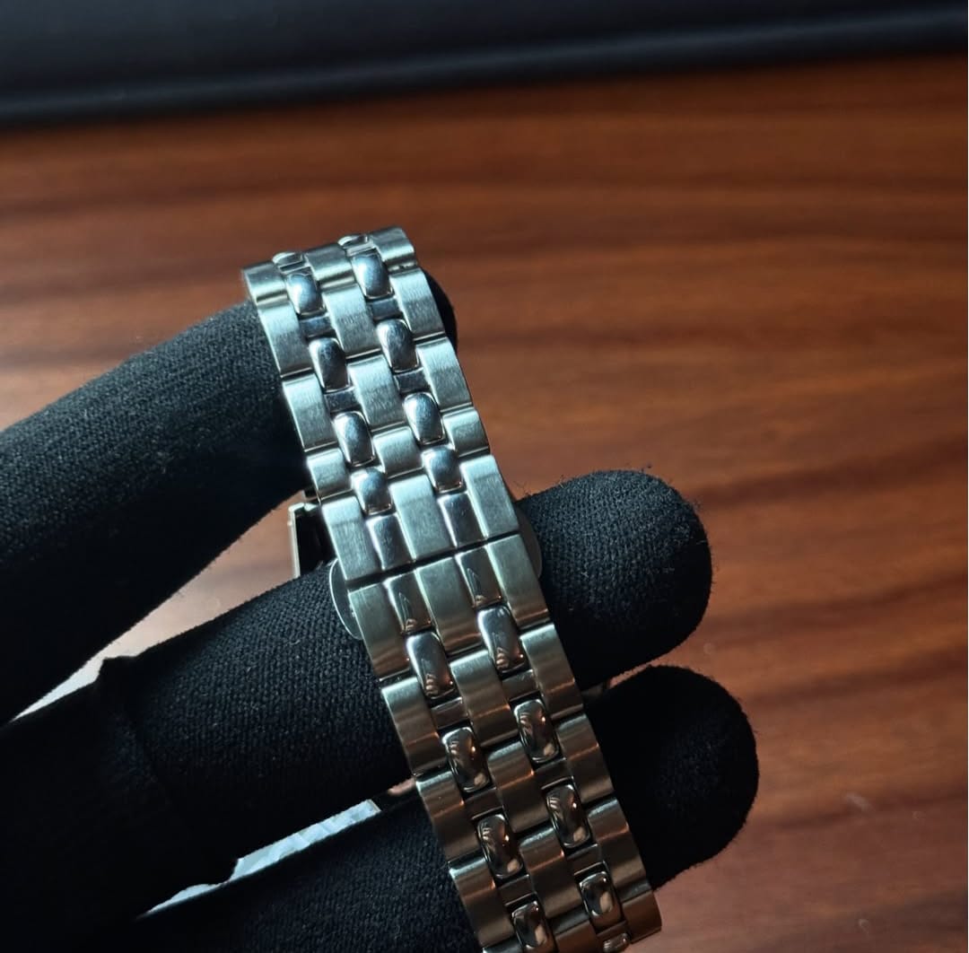 Vintage RW Tango 5590