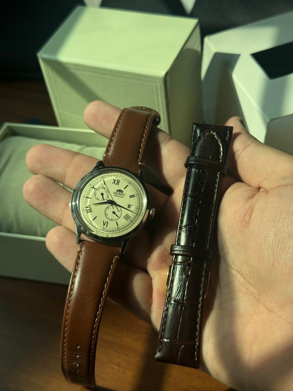 Orient V8 Cream RA-AK0702S10B