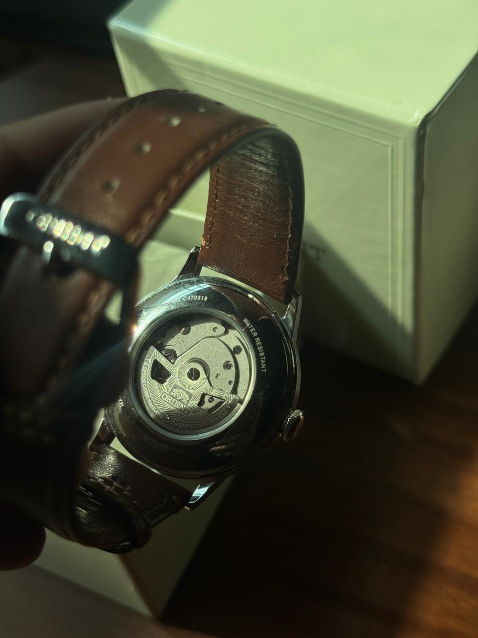 Orient V8 Cream RA-AK0702S10B